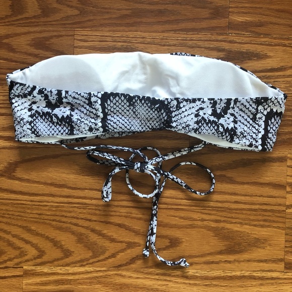 🔥Sexy SnakeSkin Two Piece Bikini Set - Picture 6 of 8